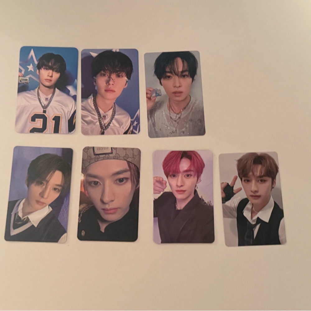 Lee Know SKZ K-Pop Idol Photocard Set